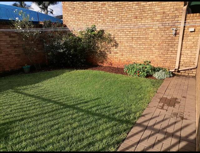 2 BEDROOM PROPERTY TO RENT IN KENLEAF